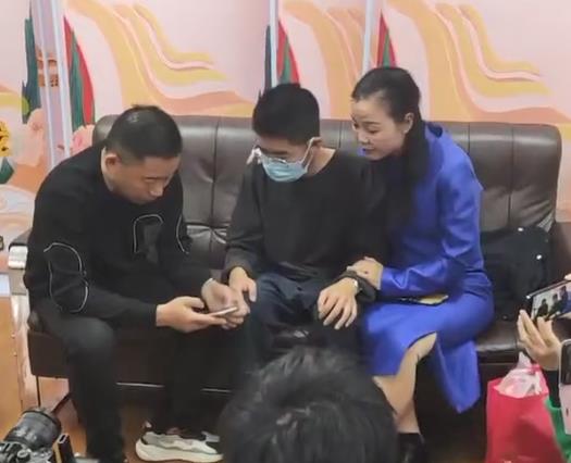 |孙海洋曝光与孙卓聊天，回校前就已做出决定，允诺放假后常来看看