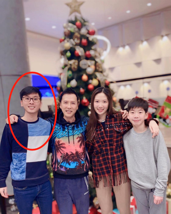 |甄子丹小儿子罕见露面，单眼皮大鼻子，仅13岁已和模特老妈一样高