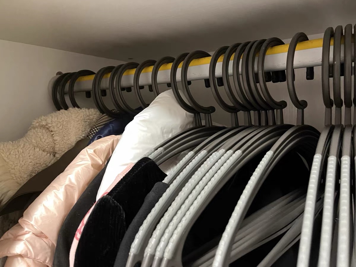 淘汰2种落地衣架后,终于收获实用次净衣架,现在家里真利落!