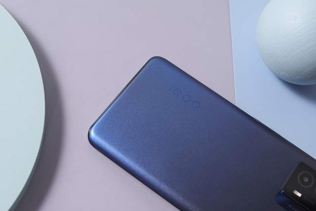 iqoo|發售不到兩個月，iQOO Z5已經在中端機市場“大殺四方”