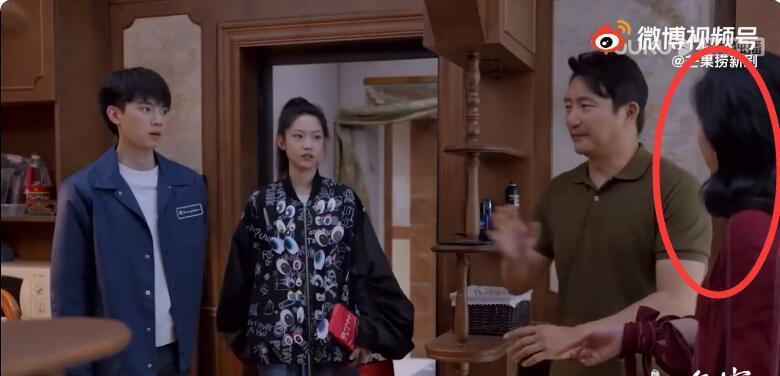 小敏家|小敏家：李萍发现家骏佳佳恋爱后果很严重，家骏被骗又伤小敏的心