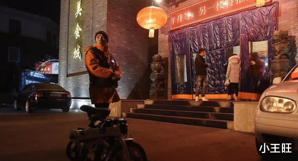 小王旺 男子当着女子丈夫的面，强行亲吻女子，还多次挑衅被当场捅死！