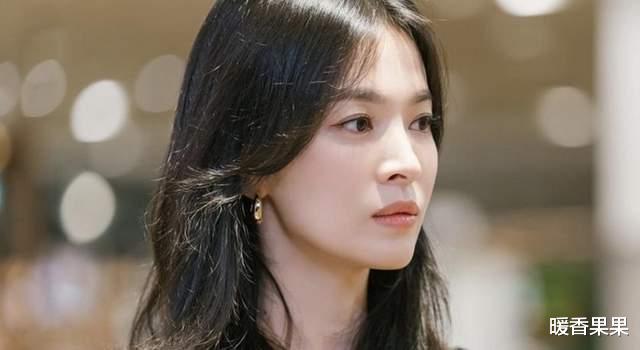 张杰|宋慧乔《正在分手中》剧照惊见「飞天人影」！粉丝一秒出戏全笑翻