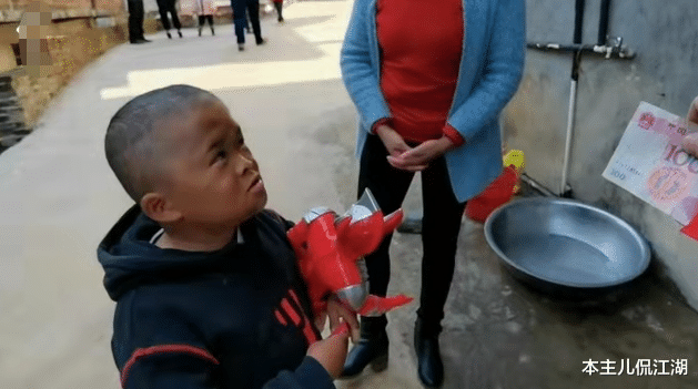 范小勤|“可怜”的范小勤,被资本抛弃后,终究被打回了原形