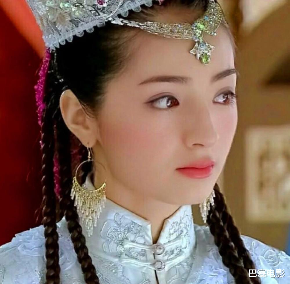 异域|别硬演“异域美人”，有人翩翩起舞一眼万年，有的还是把脸遮上吧