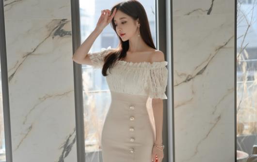 壹品穿搭|女神孙允珠高清时尚搭配：香肩流苏扇叶清纯花雪文艺裙