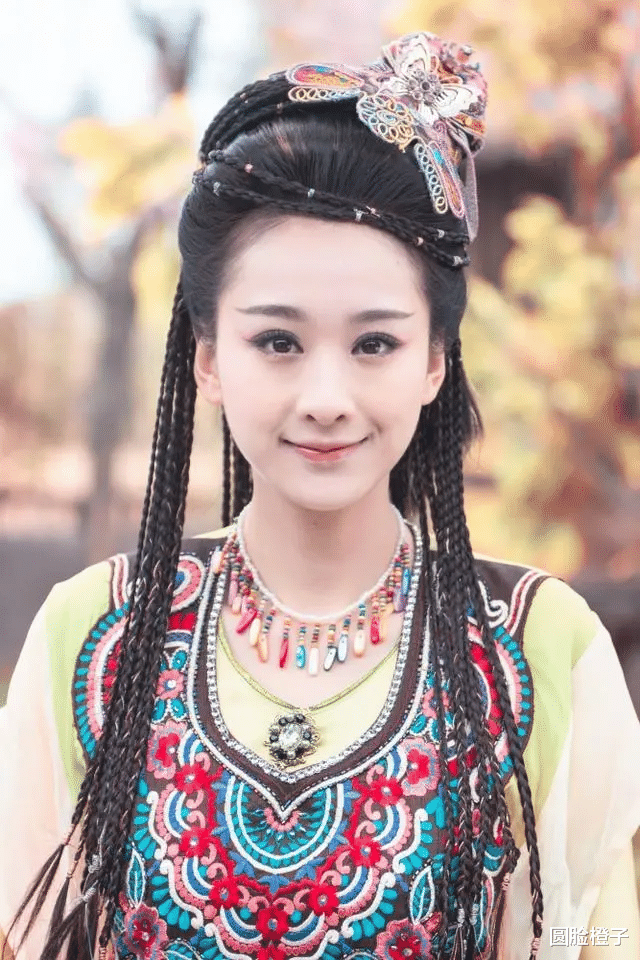 王楚然|总感觉王楚然长得像另一个女明星，终于找到了