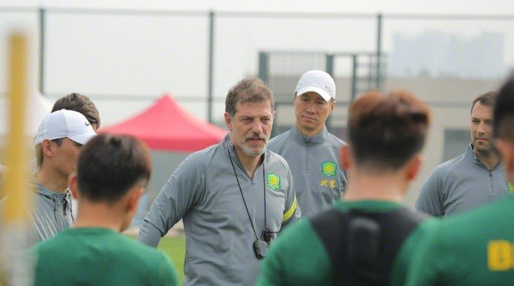 C羅|主力替補(bǔ)差距大？年輕球員不堪大用？郝偉的難題又來了……