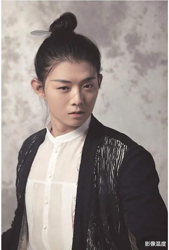 霍尊|霍尊事件大逆转？作家痛斥陈露丑恶行为！为何突然支持霍尊人变多