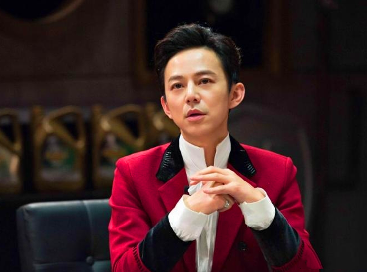 何炅|何炅为啥报警？造谣聊天记录曝光，范冰冰山区挑30个妹子400G视频