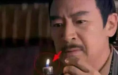 舜网 笑出内伤的穿帮镜头，鬼子开超跑我忍了，这两台空调也穿越了？