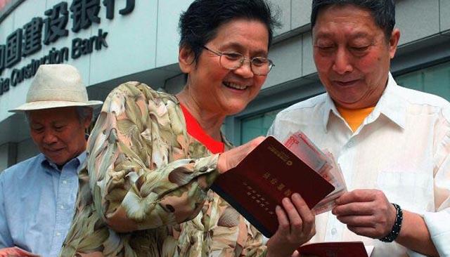 长脖子爸比说|都是退休老人死亡,别人抚恤金领40个月工资,为何你只有10个月?