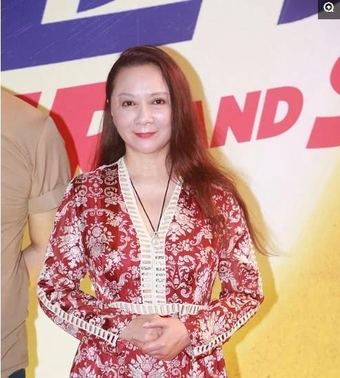 整容|脸成发面团，下巴能犁地？中老年女明星整容后遗症才是“重灾区”