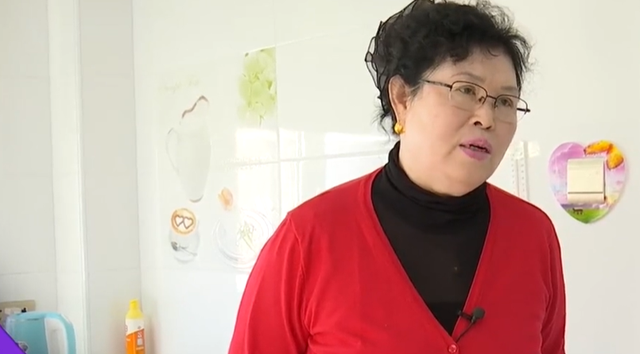 90后宝妈经验|63岁大姐找老伴见面就要戒指,男方立马不乐意:别整农村那派头