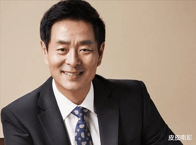 明星素颜|长了一张正人君子的脸，演坏人却让人恨得牙痒，这样的演员太稀缺