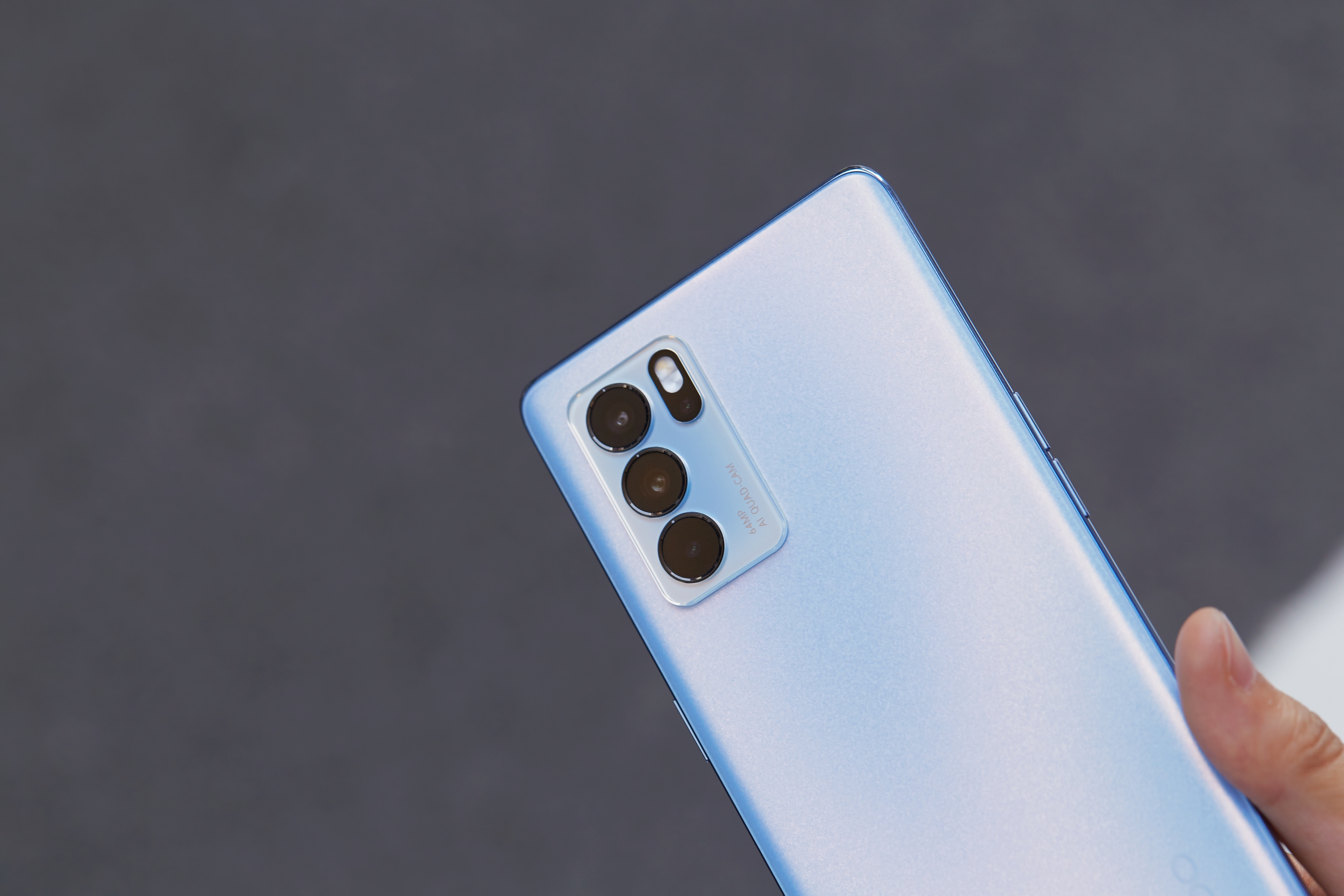 OPPO 谁说手机必须要扬声器？OPPO又有大脑洞，新专利是这么解决的