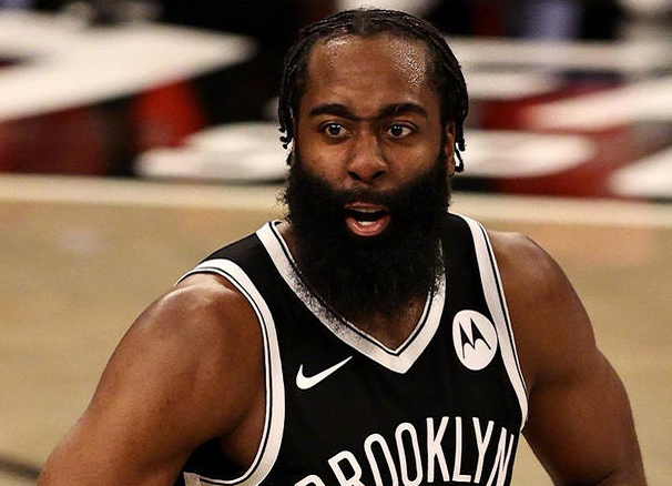 詹姆斯·哈登|40+10+15！就在今天，哈登一战封神，刷爆多项NBA纪录！