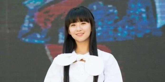 小彩旗|春晚上一“转”成名，自称不想当第二个杨丽萍，小彩旗后来怎样了