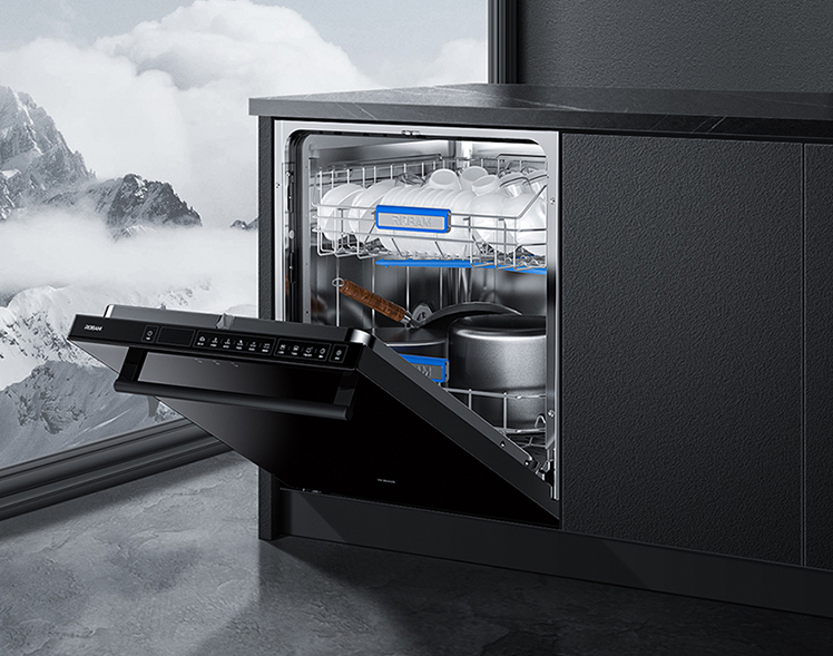 扫地机器人|云鲸新品套装降价900元，带有上下水装置，扫地机器人又进化了