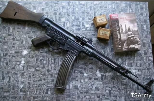 冲锋枪|盘点二战期间25种著名单兵自动武器