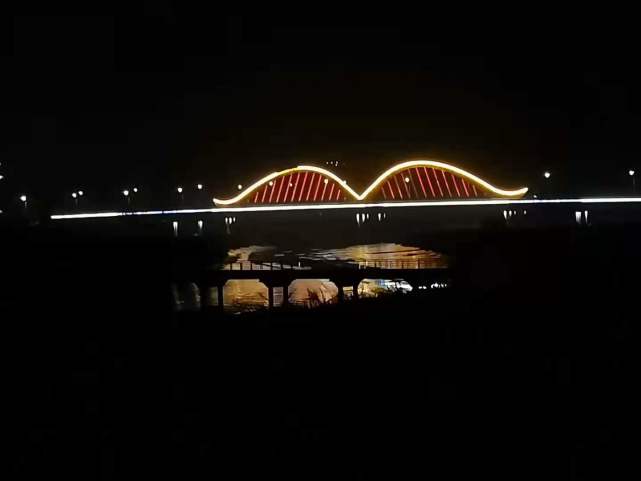 蚂蚁点江山 文学新秀刘灵韬作品：人间真好 蚂蚁全媒体中心总编刘鑫炜推荐