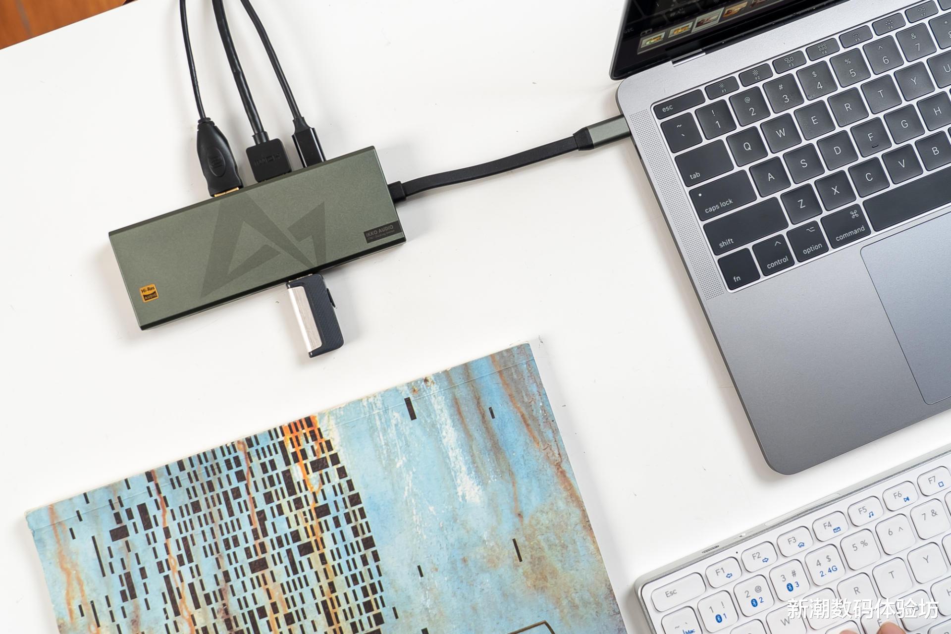 MacBook Pro|4K输出+PD100W充电，这个扩展坞还能让MacBook变身HiFi播放器？