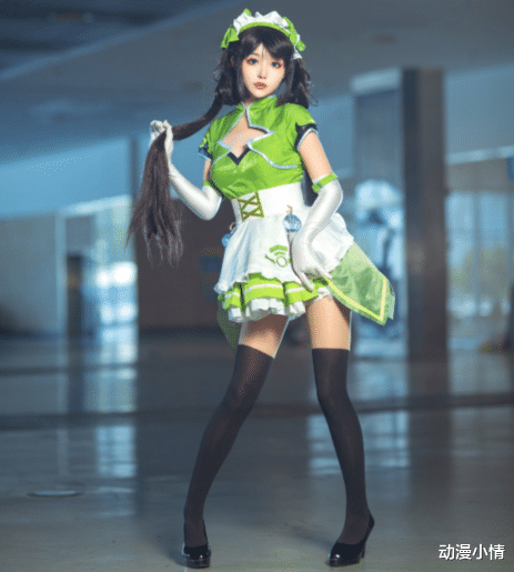 孙尚香|萌妹cos孙尚香,一身女仆装很出境,看到全身照:在下刘备本备!