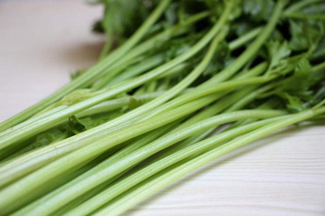 幸福如猪|婴儿不能吃的蔬菜都有哪些？