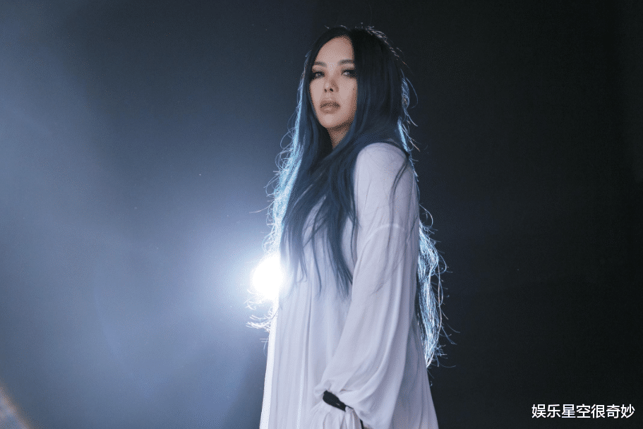 张惠妹|49岁张惠妹瘦身成功，减重50斤瘦出“V字脸”，坦言瘦身只需这2点