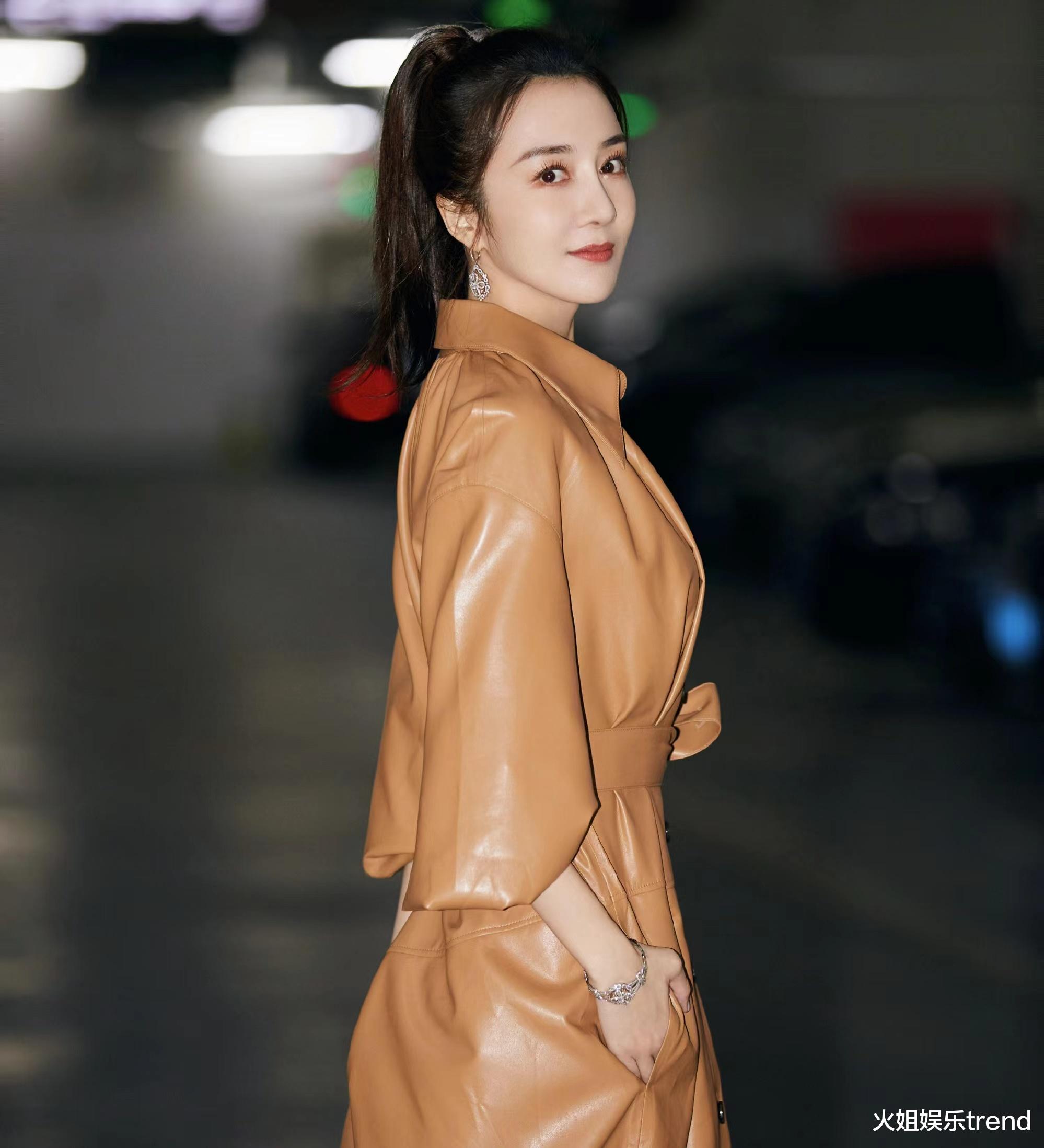 李依晓|“曼娘”李依晓直播带货频频翻车，还被网友错认成薇娅