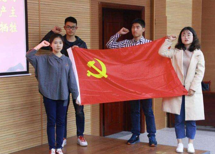 人力资源|2022受欢迎“铁饭碗”排名，公务员无缘前五，“新晋”岗位成榜首