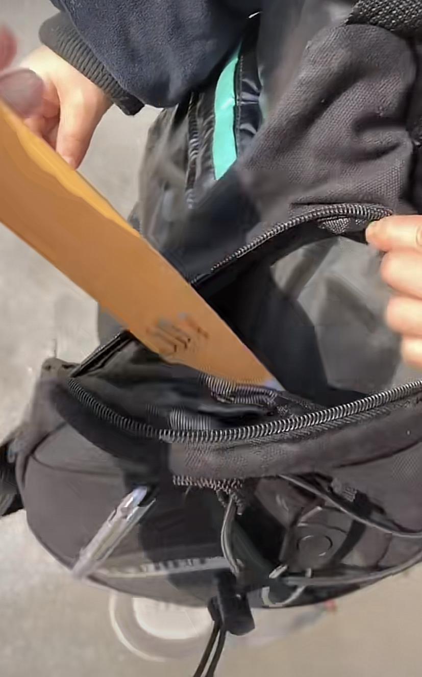 |去学校干大物？5岁钓友书包装着3号线9号钩，三目加粗全是硬货