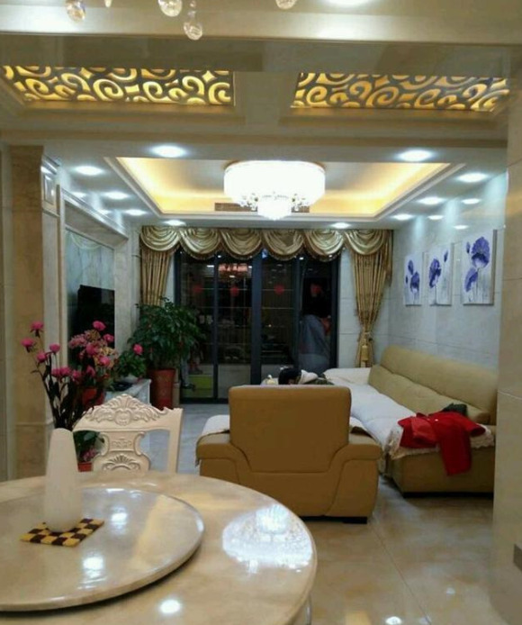 老婆不顾反对非要全房贴瓷砖,入住两年我才明白她的良苦用心!