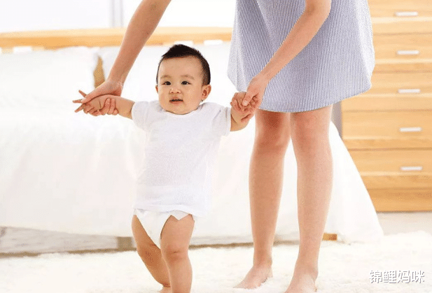 锦鲤妈咪|宝宝独立走路日益“内卷”，跳过爬行环节，很难经历这些好处