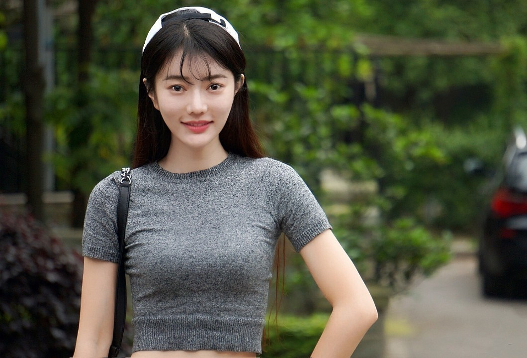 发型|产后爱留以下发型的宝妈，当心头发越掉越多，发际线后移