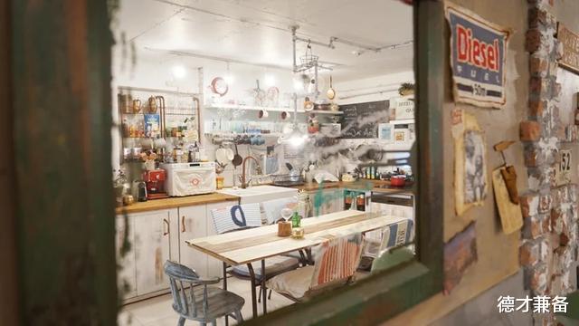 |拒绝断舍离,她坚持赤贫风设计,把家堆满“破烂儿”,是何体验?