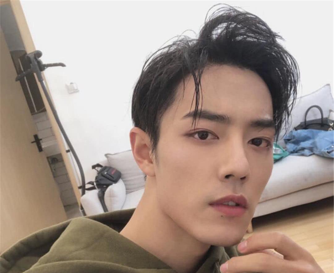 杨紫|正能量满满的偶像,杨紫和肖战一起为河南加油,没办法,更爱了!