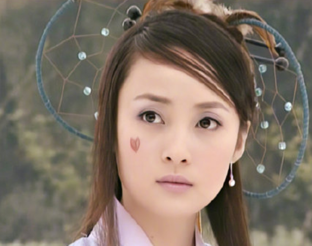 赵文卓|女星造型翻车告诉你：如果不是倾国倾城，不要尝试扇子造型