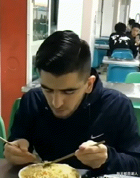 每天都是潮人|神回复:女朋友因为我没有腹肌,要和我分手,她是认真的吗?