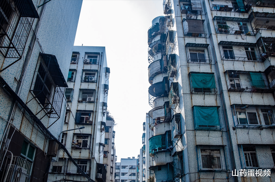房地产行业|新房二手房房价降温严峻,4个信号争议大,2022年楼市会逆转吗?