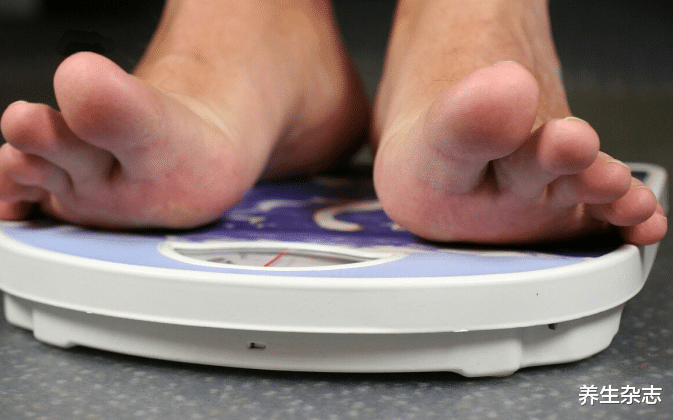 甲状腺癌|夫妻俩患甲状腺癌离世，留下未成年的儿子，医生：脖子早有提示，却不在意