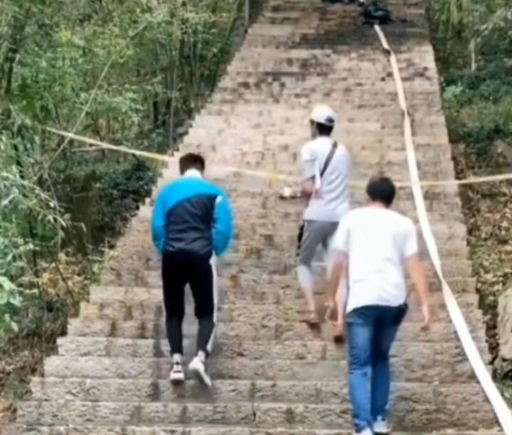 陈小纭|陈小纭透露新剧要播，蓝焰突击呼声很高，官方岿然不动