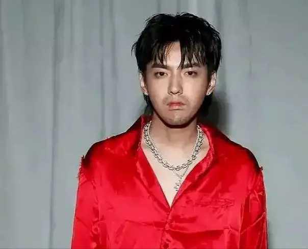 吴亦凡|原来吴亦凡的“瓜”远比你想象的大!光“指名道姓”的细节就9项