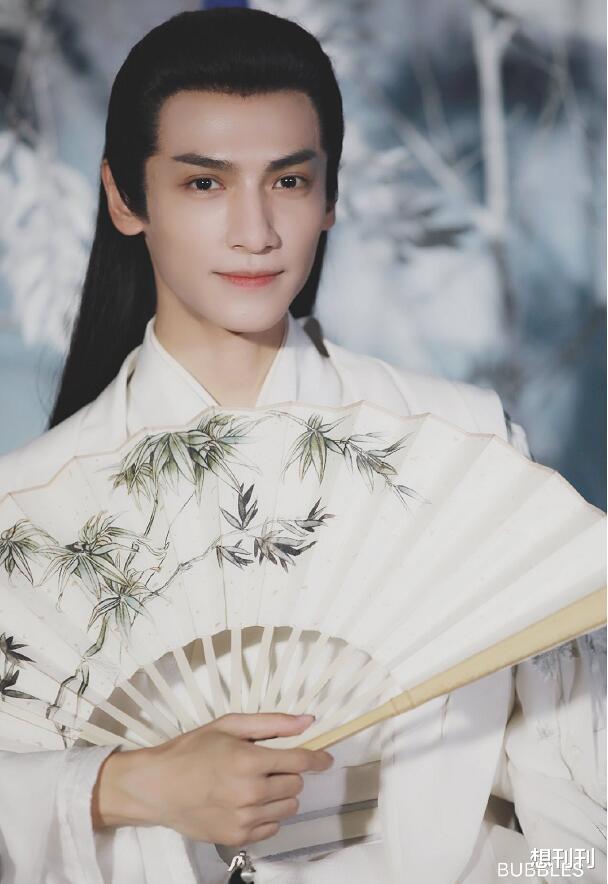 黄晓明|悲剧！他们瘦了反而更难看了？