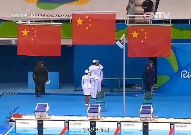 InsDaily|残奥会上被遗忘的“中国飞鱼”:没有双臂的他,游了世界第一!