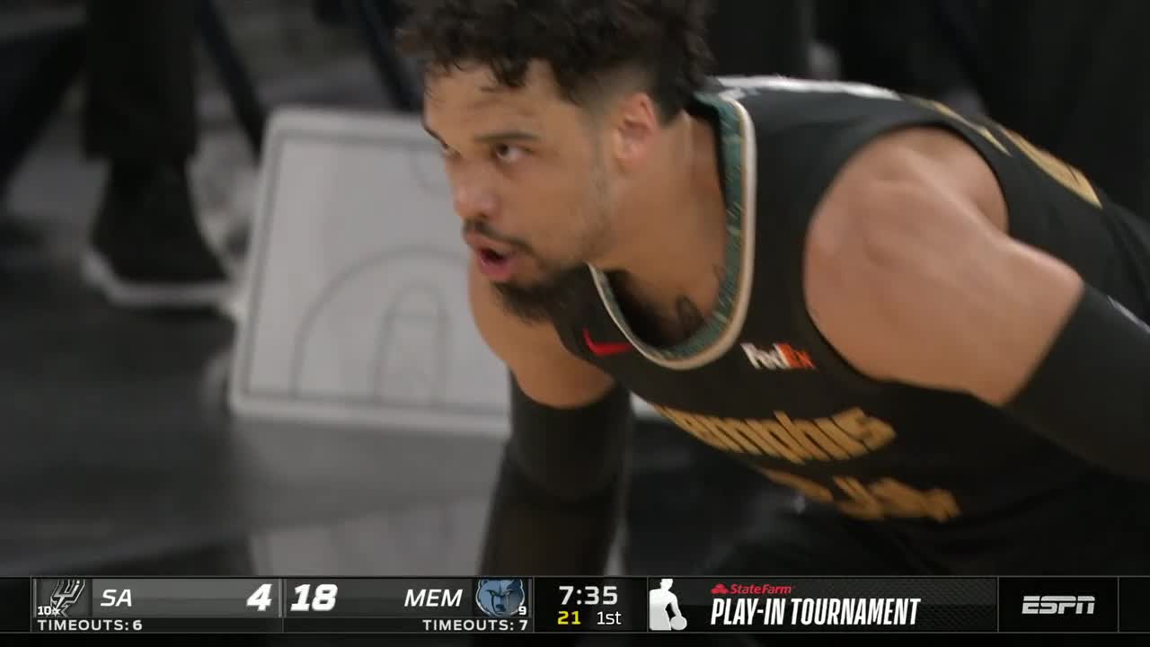 馬刺隊|單節狂輸19分！馬刺淪為魚腩？突然被打23-2，波波維奇一臉無奈