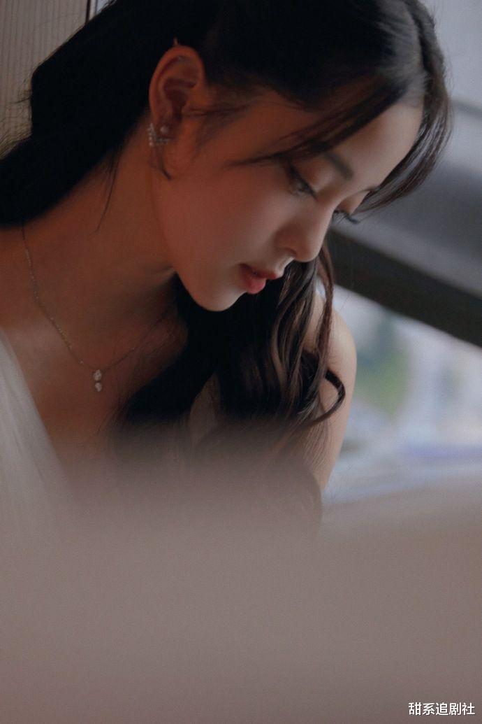 央视|大湾区晚会选秀爱豆无踪迹，易烊千玺推介电影，王俊凯合唱