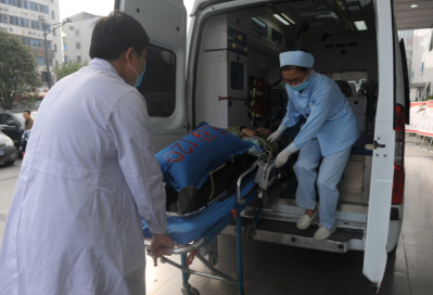 天天听健康 丈夫被妻子一个月15次“641”，查出肺癌，医生怒斥：妻子简直不可理喻