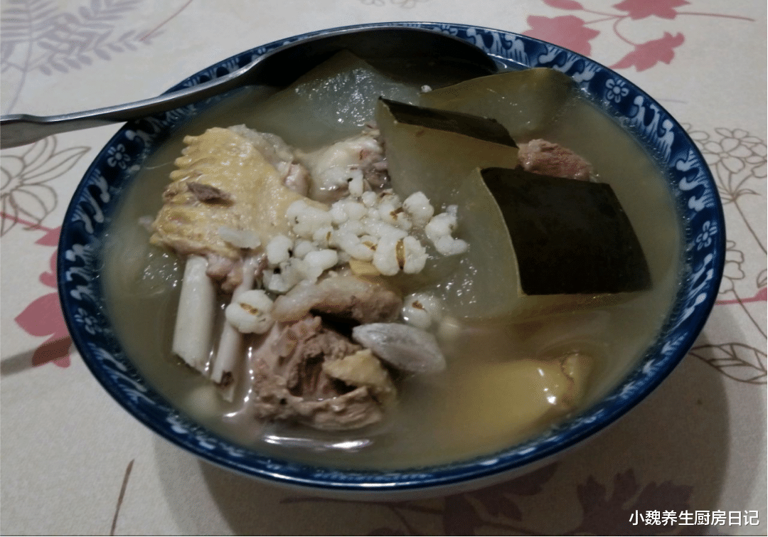 冬瓜|湿气最怕喝“它”，简单炖一锅，营养极高，祛湿排毒，身体更轻松了