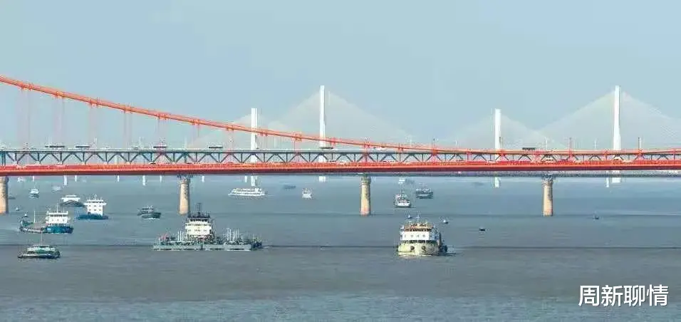 周新聊情|在武汉有100种观江姿势，看哪一款能打动你的心